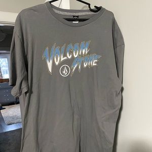 Volcom shirt. Size XL